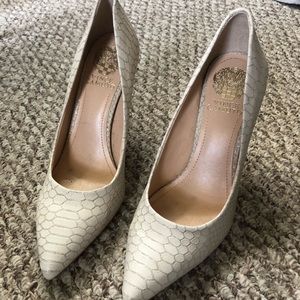Vince Camuto Pumps